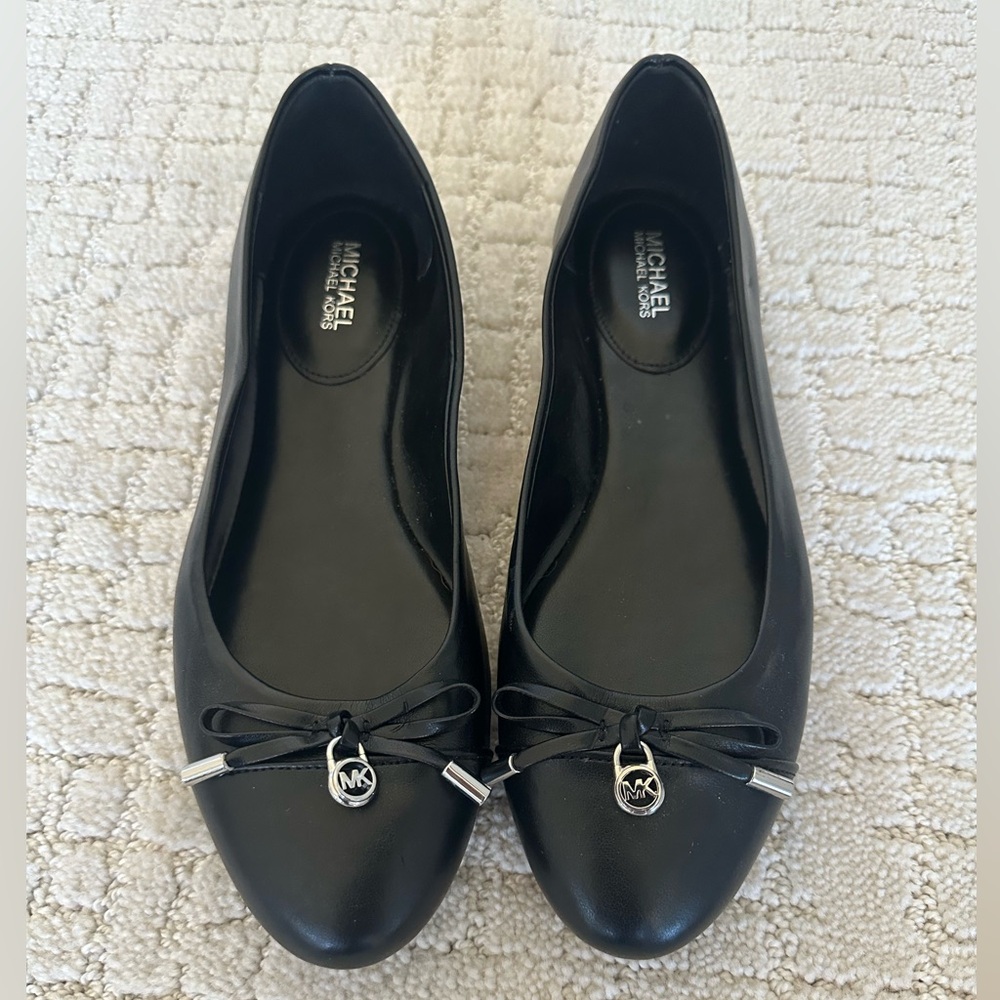 TIMELESS: MICHAEL Michael Kors Leather Ballet Flats